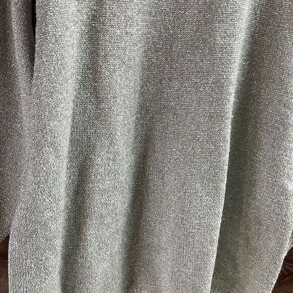 Colleen’s Collectables Sparkly Silver Metallic Vintage Sweater, Size Small - Picture 4 of 9
